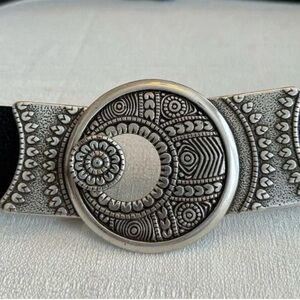 Silver-Tone Floral Medallion Women's Belt Accent